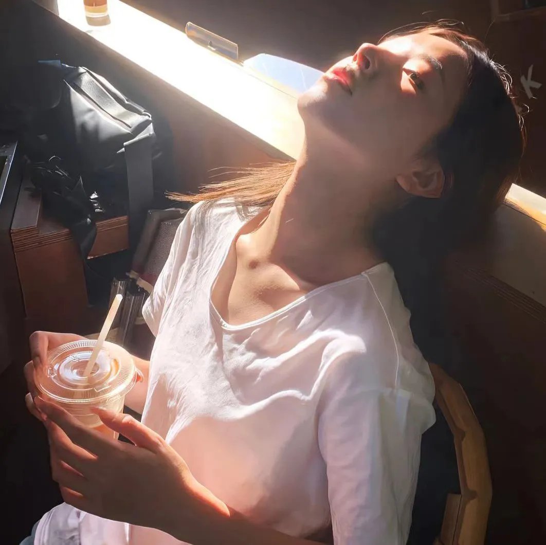 众星拱月